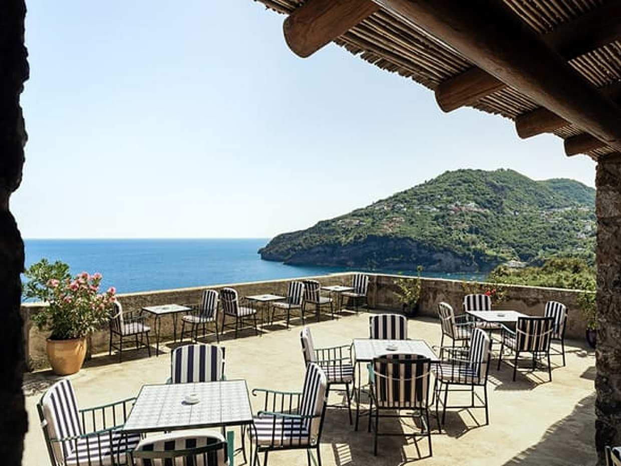 From Naples: Aragonese castle with Hydrofoil transfer, photo 2