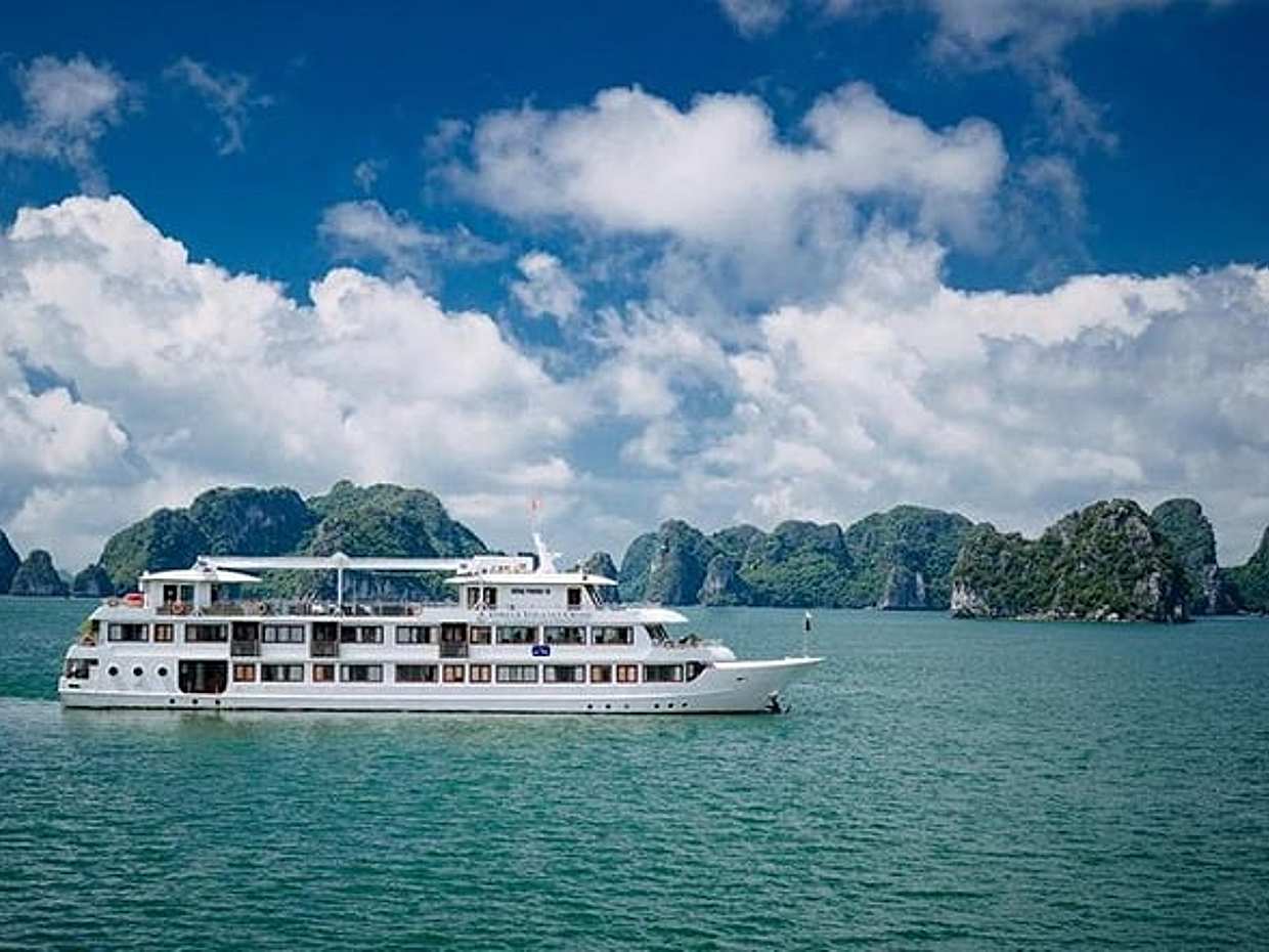 Athena Luxury Cruise in Halong Bay with Meals,Balcony Room & Cave, photo 2
