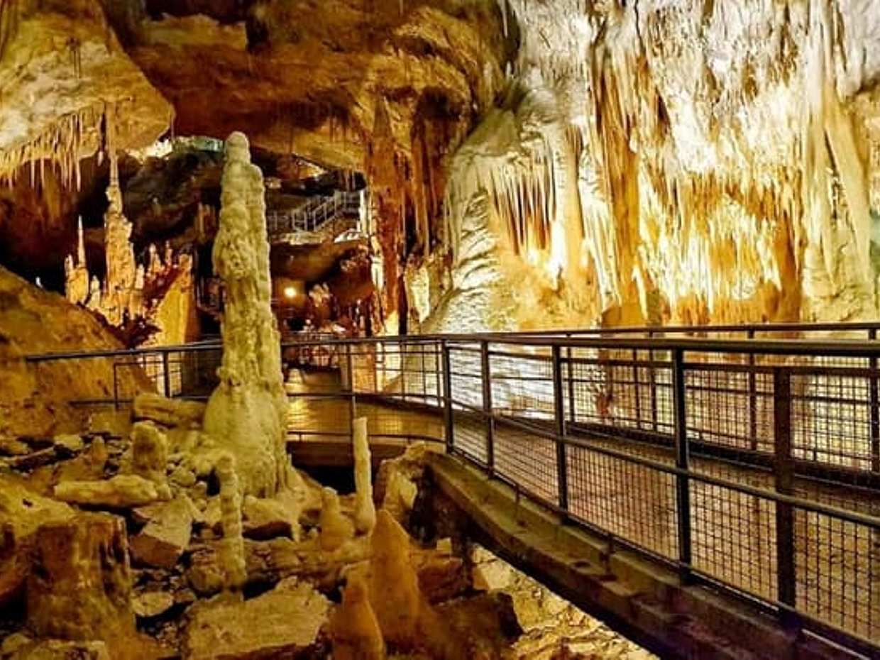 Grotte di Frasassi: afternoon escape into Italy’s hidden wonder, photo 4