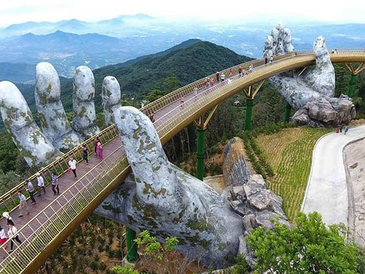 Ba Na Hills - Golden Brigde included Buffet lunch 1 day trip in Vietnam, Hoi An
