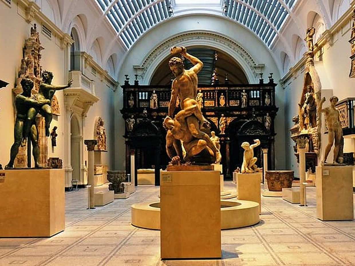 Private Walking Tour in Louvre and Tuileries Garden with Pickup, photo 4