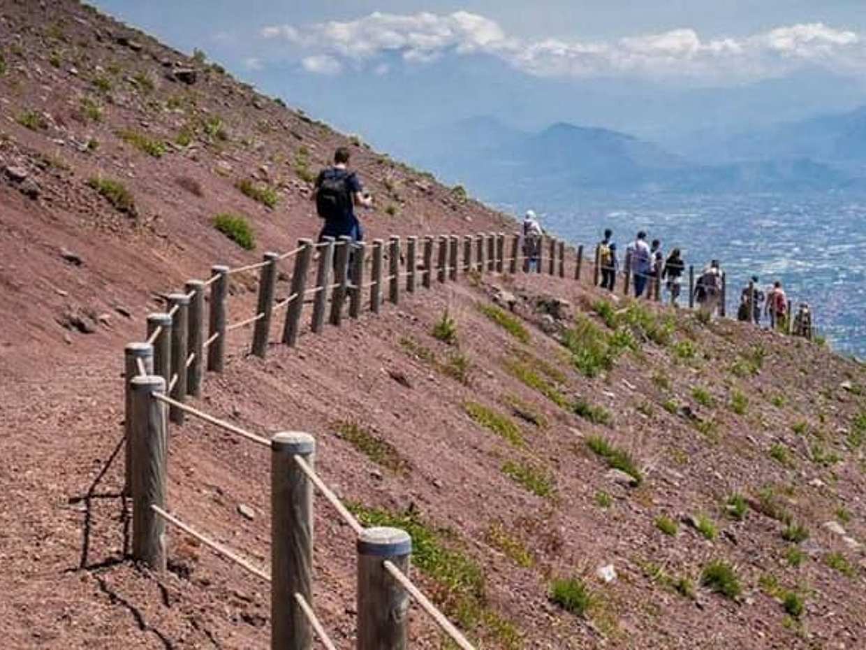 Volcano & Ruins: visit Mt. Vesuvius, Herculaneum and Pompeii tour in Italy, Napoli, photo 5