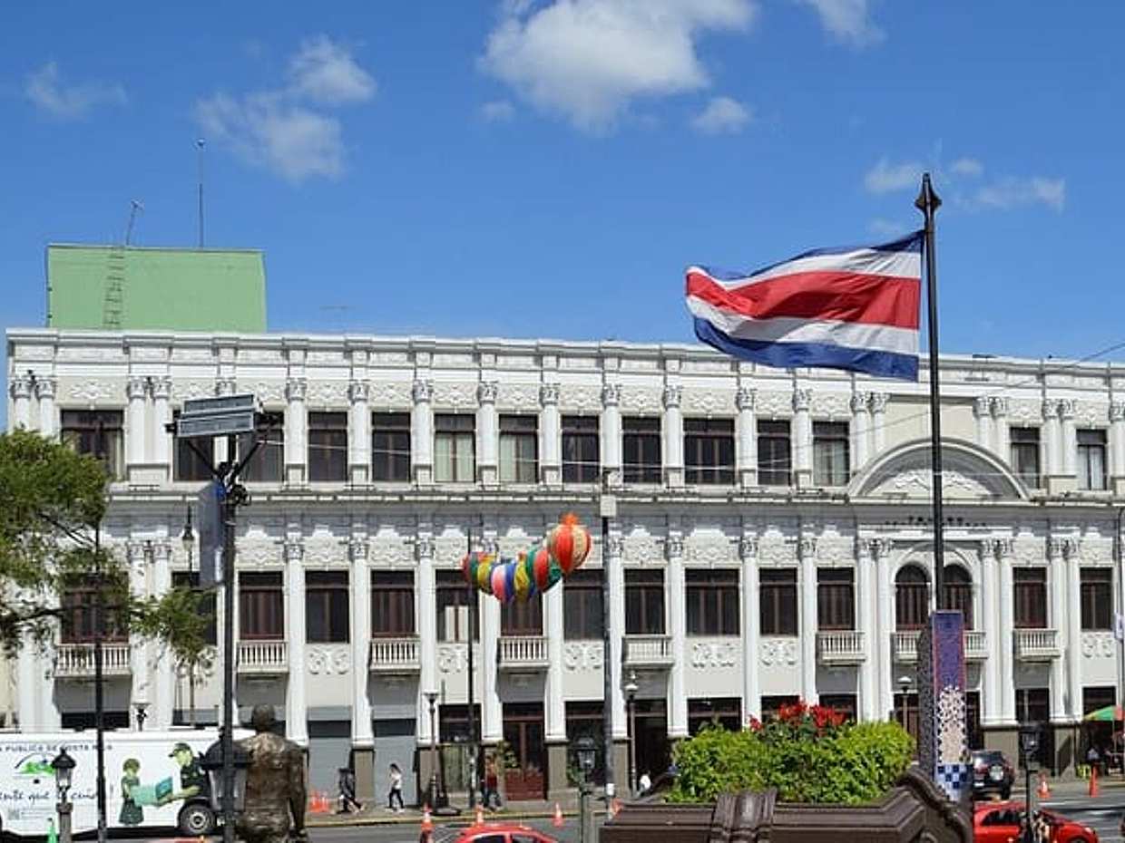 Private Transfer From Limon to San Jose With 2 Stops in Costa Rica