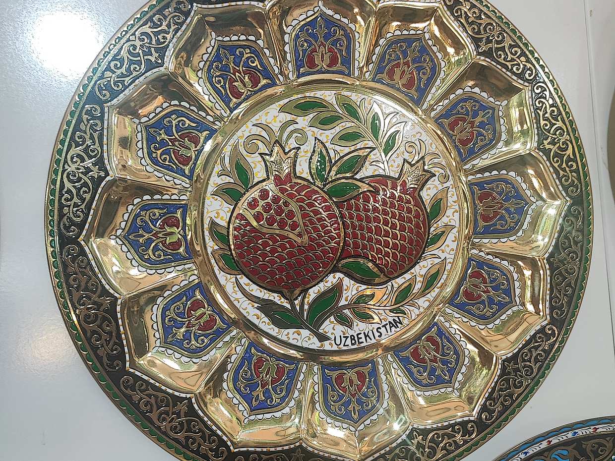 Silk Road Station: Tour de arte y artesanía en coche por Bukhara en Uzbekistán.