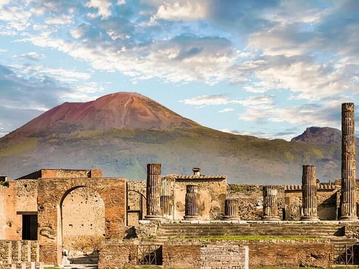 Pompeii & Sorrento: Full-Day Tour from Naples with Skip-the-Line Ticket & Lunch