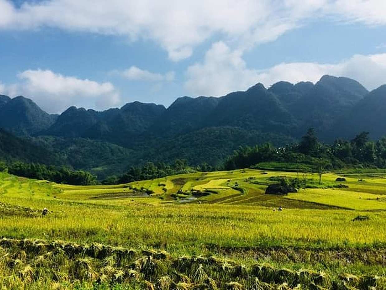 Pu Luong 3 Days Tour from Hanoi : Waterfall, Cave & Water Wheels, photo 3