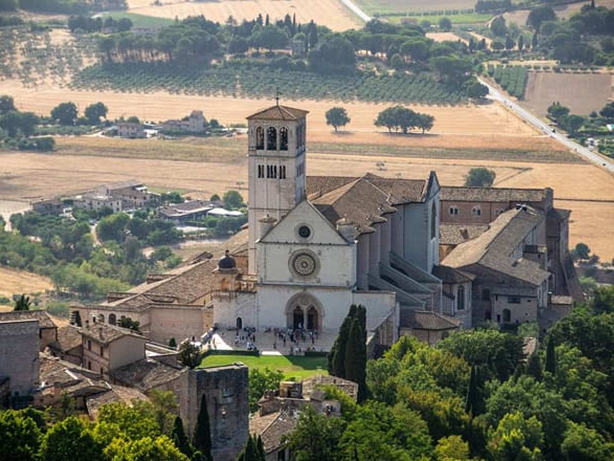 Umbria in Slow Motion: 3-Day E-Bike Escape to Assisi & Spello (Low-Effort Hills)
