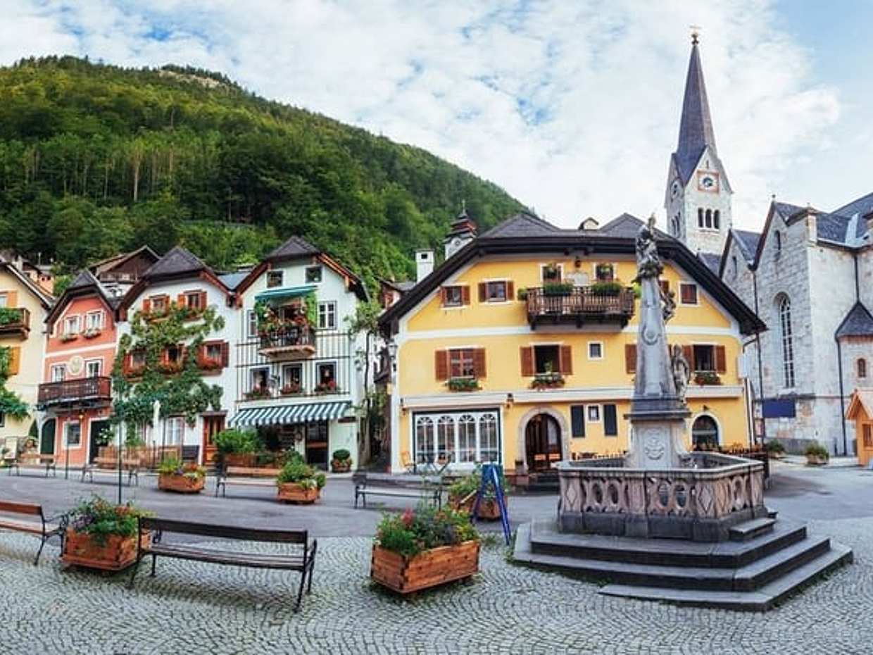 Hallstatt Scavenger Hunt & Highlights Self-Guided Walking Tour, photo 4