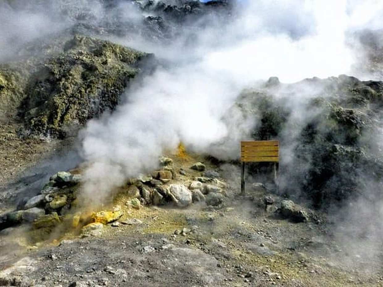 Tour Naples, Solfatara Park, Temple of Serapis, Flavian Amphitheater 8 hours, photo 2