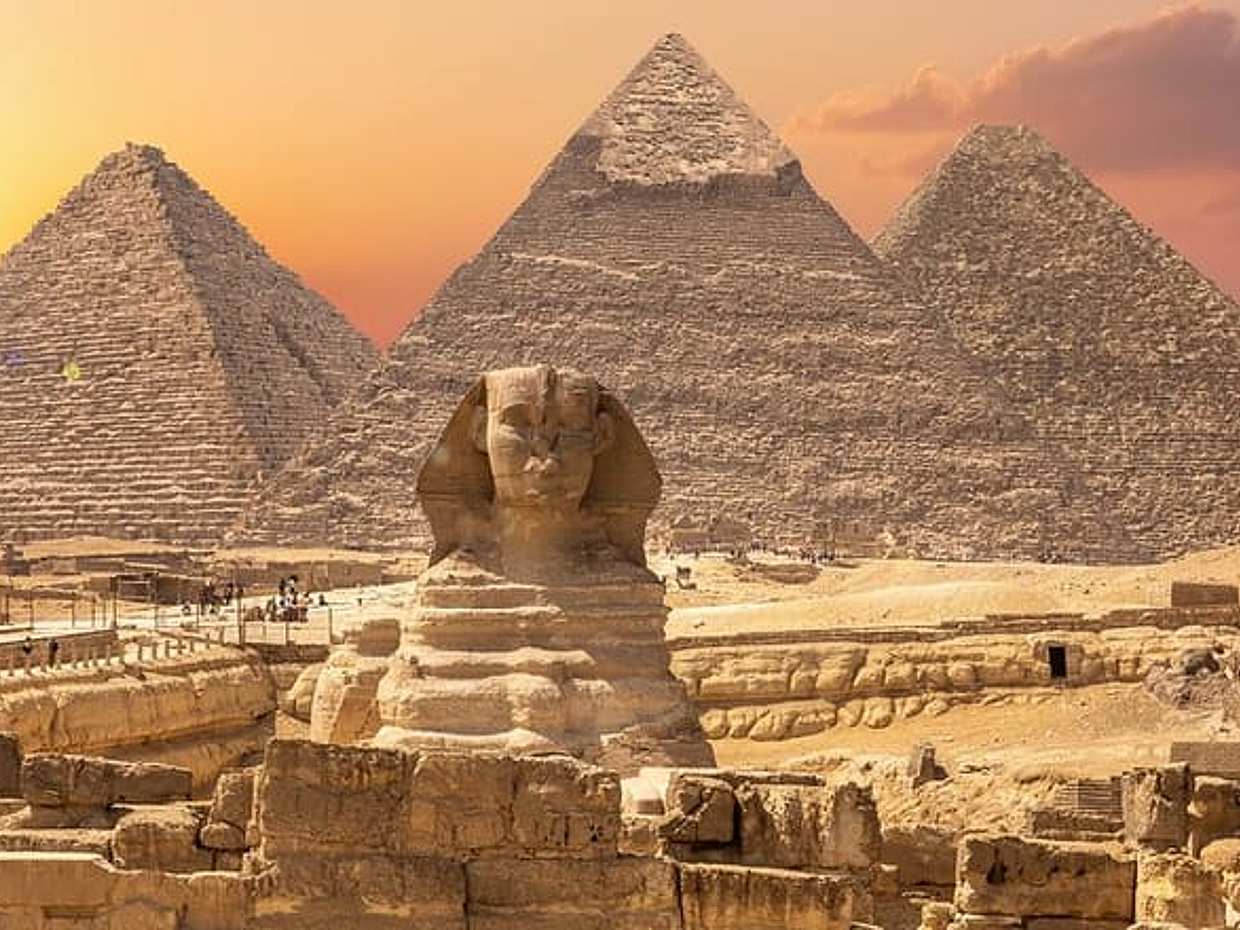Pyramids of Giza, Old Cairo Citadel and Bazaar Female Guided Tour, photo 2