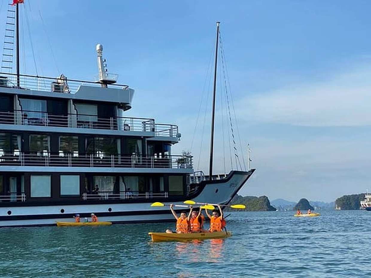 5-Days Package Tour Northern Vietnam Hanoi Ninh Binh Ha Long Bay