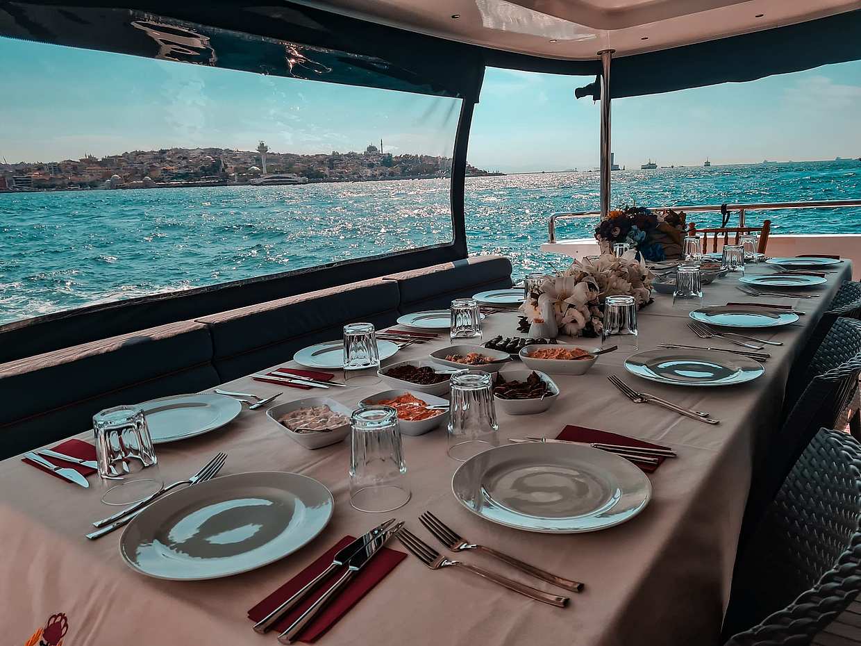 Dinner on a Private Yacht, photo 2