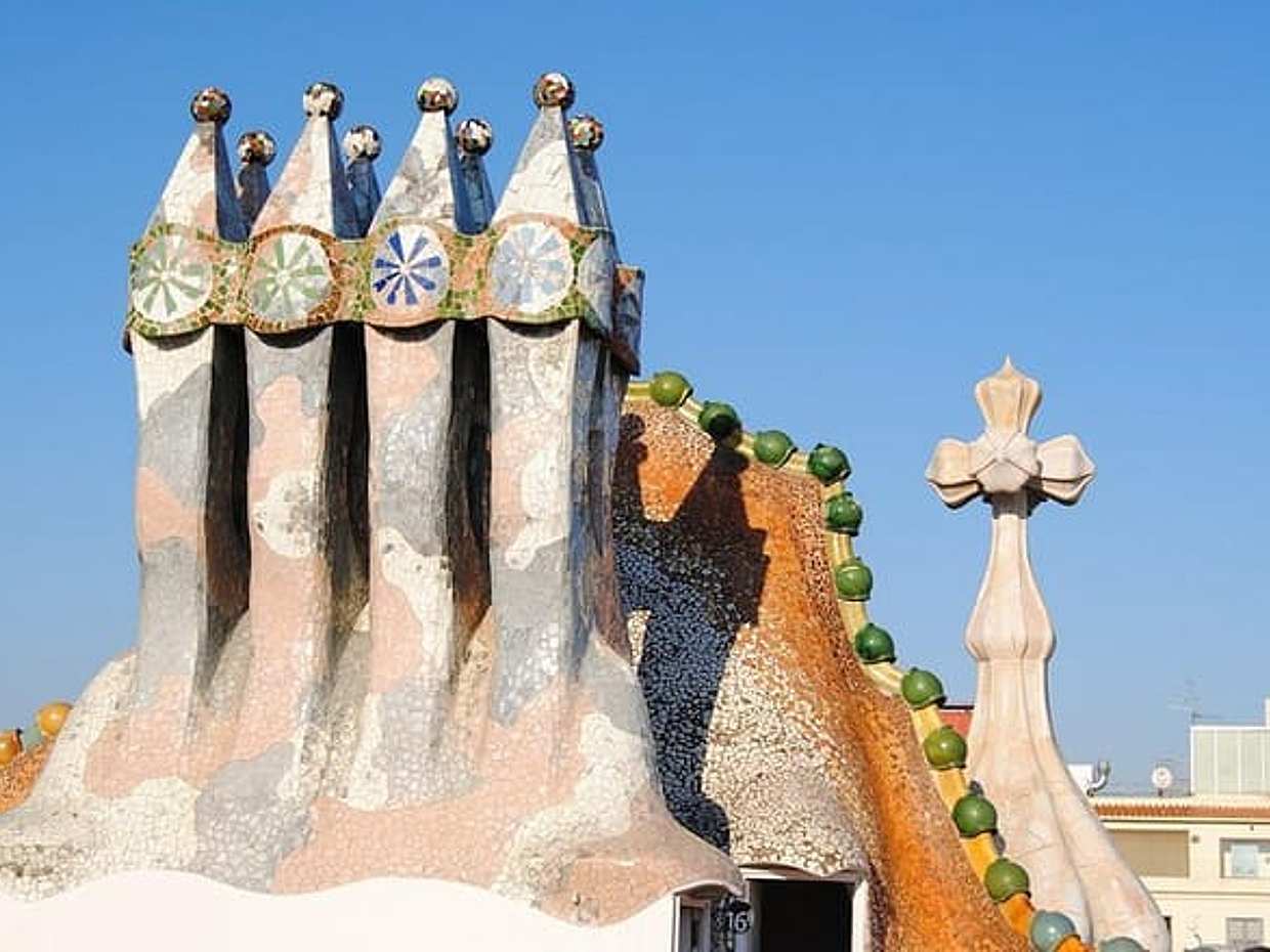 Private Casa Batlló & La Pedrera Tour with Chocolate Experience