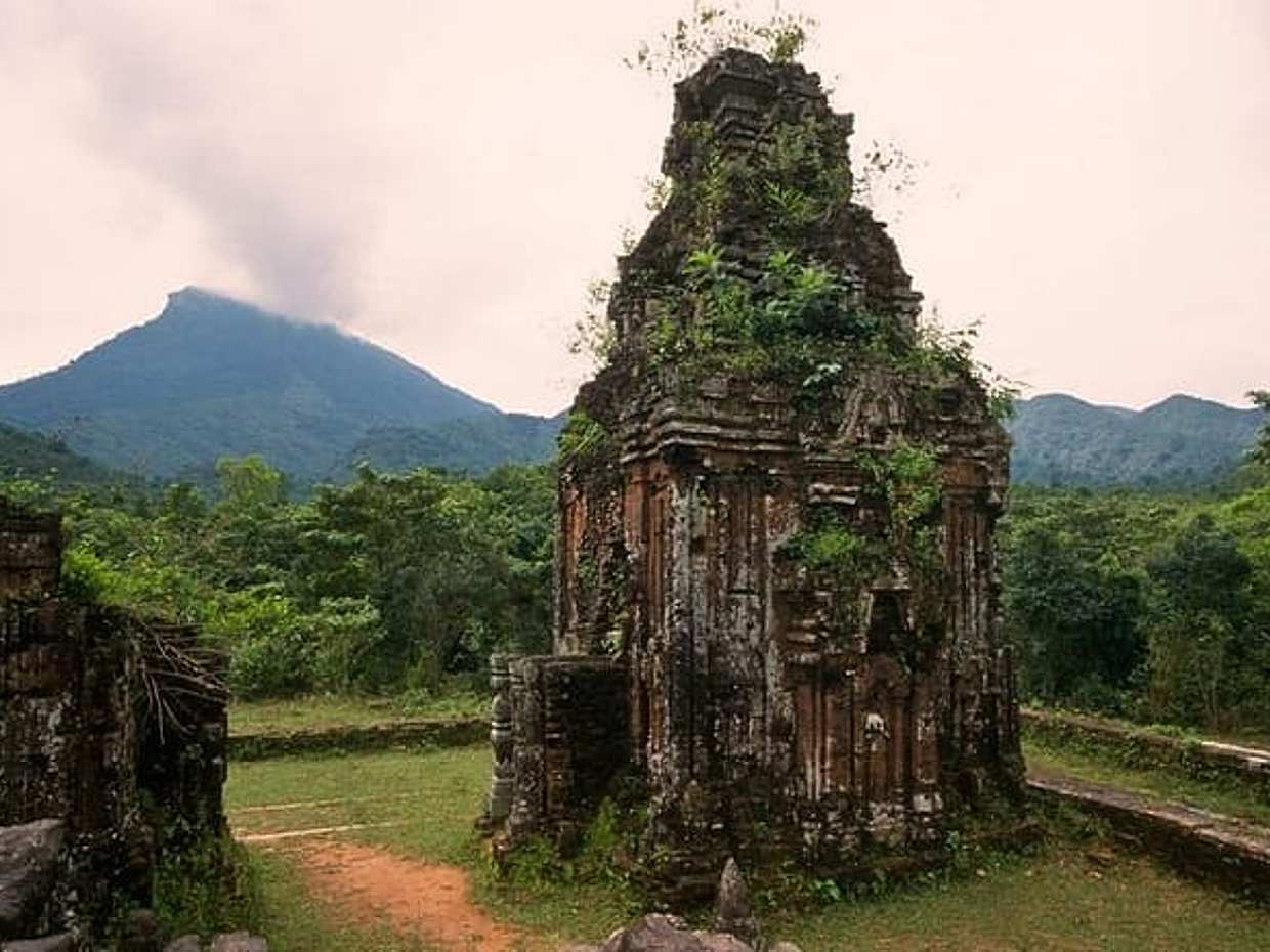 My Son sanctuary small group return by boat in Vietnam, Hoi An, photo 3