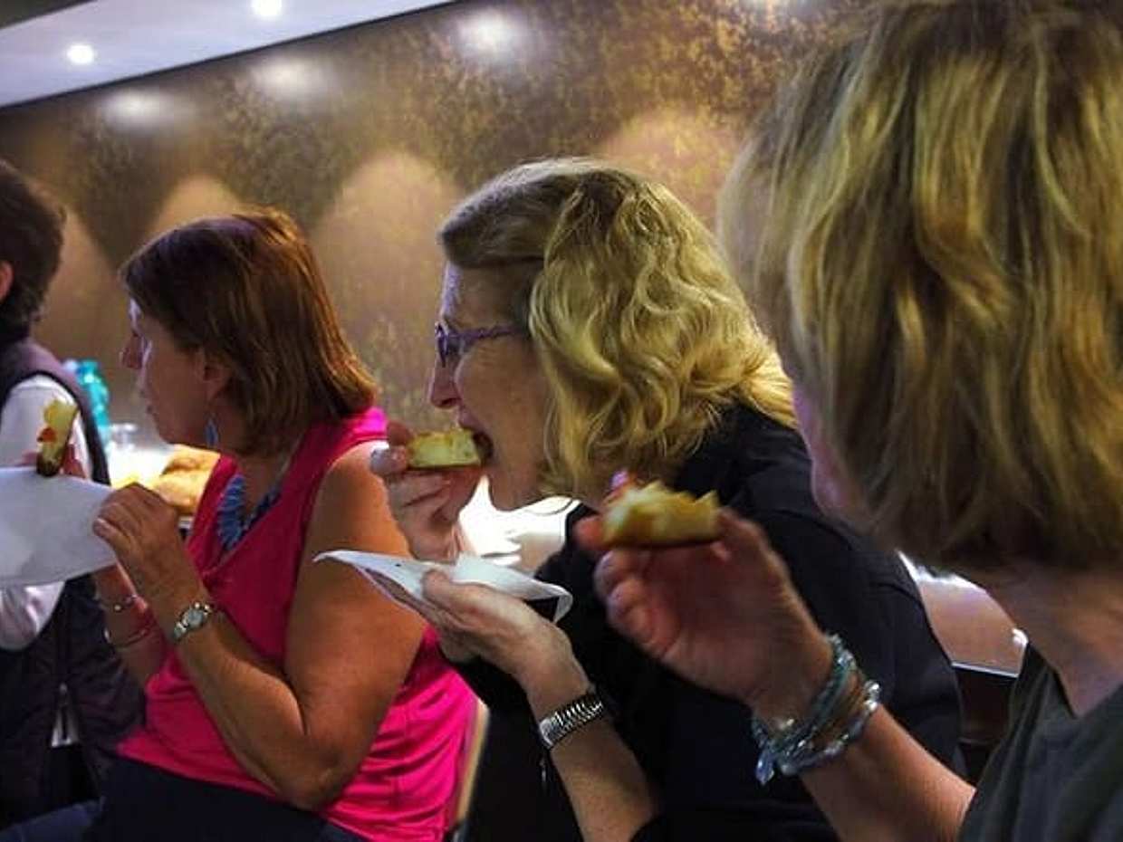 Bread-making workshop in Matera with tasting & wine, photo 2