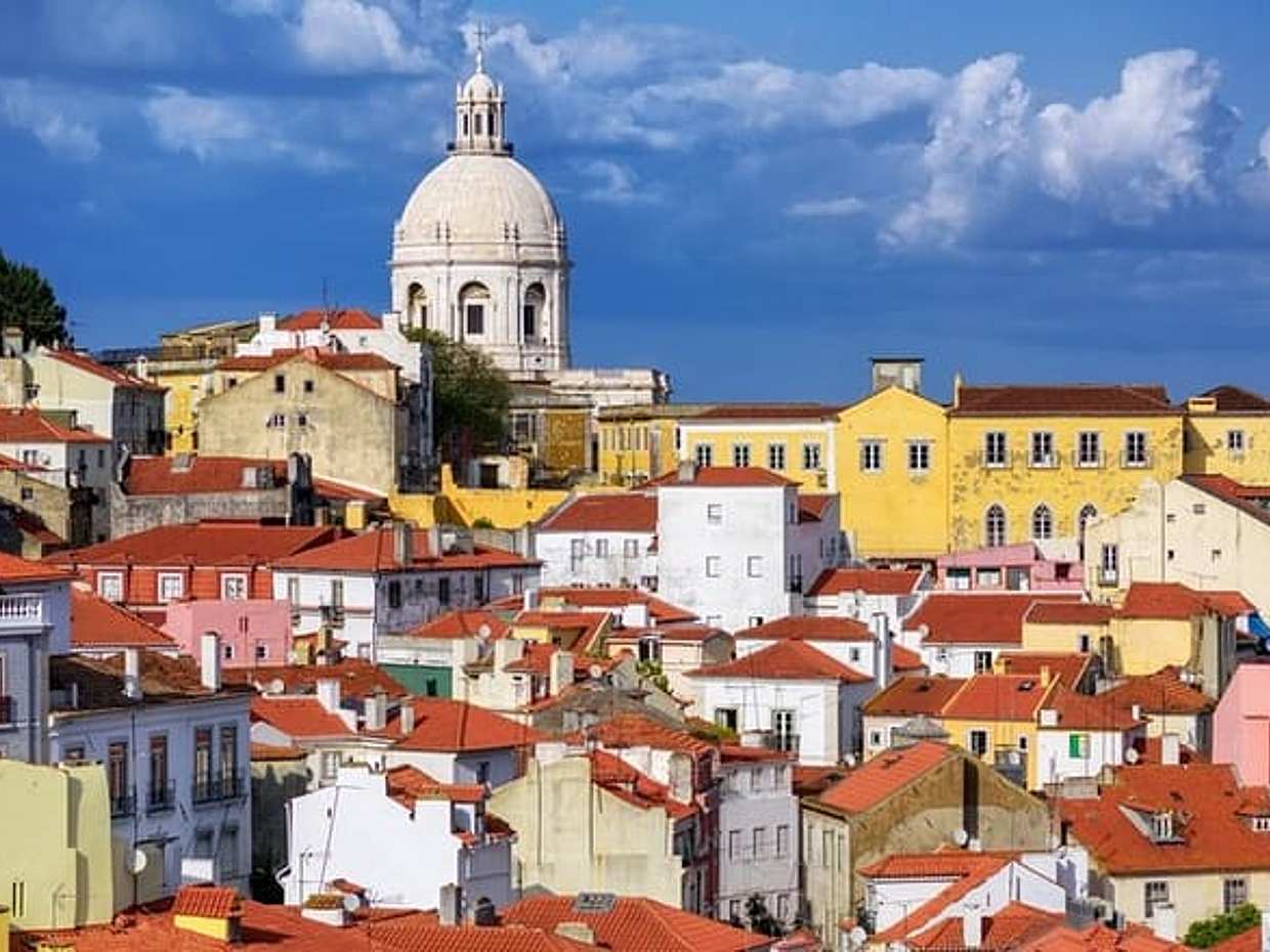 Mysteries of Alfama: Lisbon Exploration Game and Tour in Portugal, photo 3