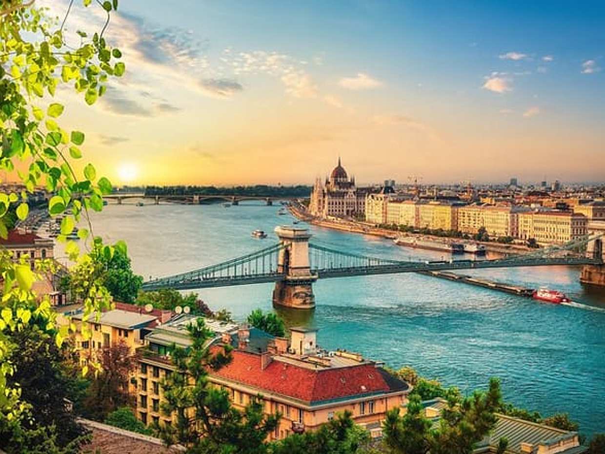 Private transfer from Prague to Budapest with 4h of Sightseeing, photo 4