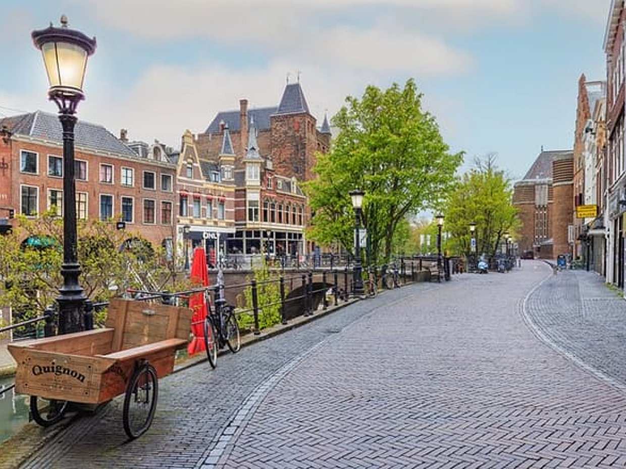 Private transfer from Amsterdam to Brussels, 2h stop in Utrecht in Netherlands, photo 4