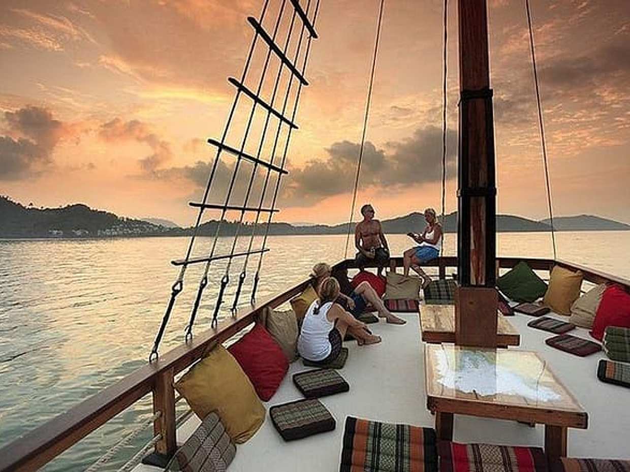 Zon & Zonsondergang Diner Cruise - Combineer het beste van twee werelden in Thailand, Cherngtalay Thalang, photo 2