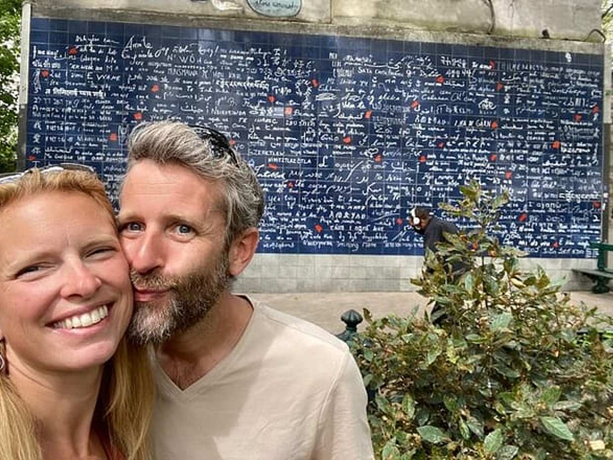 "Parigi Romantica Montmartre: Gioco di Esplorazione e Tour di una Storia d'Amore in Francia"