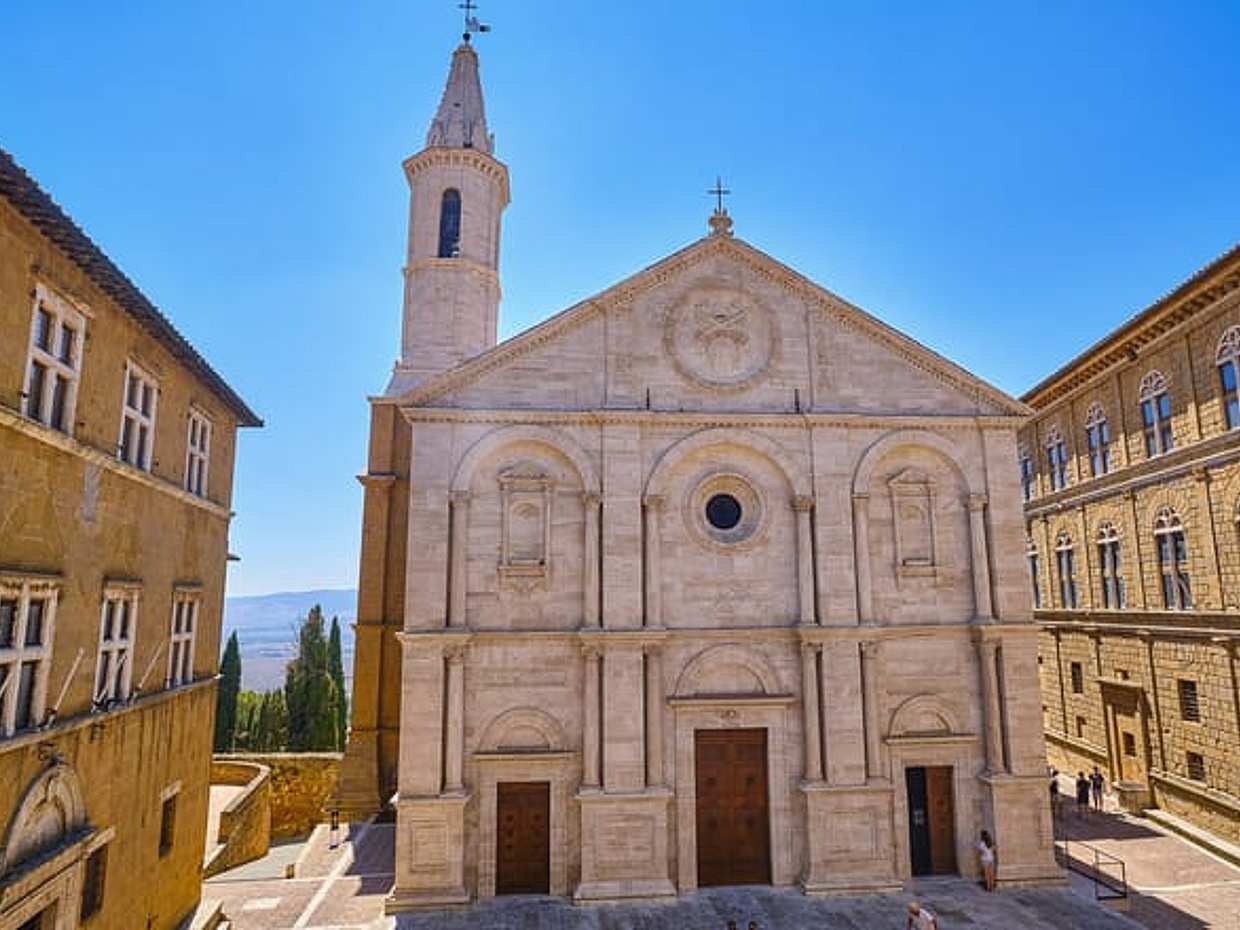 Tuscan Hills Full-day Tour: Val D’orcia, Montalcino, Montepulciano & Pienza With 2 Wine & Cheese Tastings