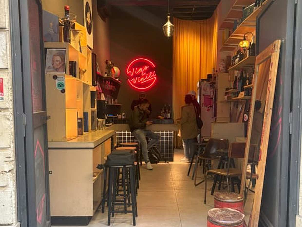 Wines & Vinyl: A Vintage Experience in the Heart of Rome, photo 2
