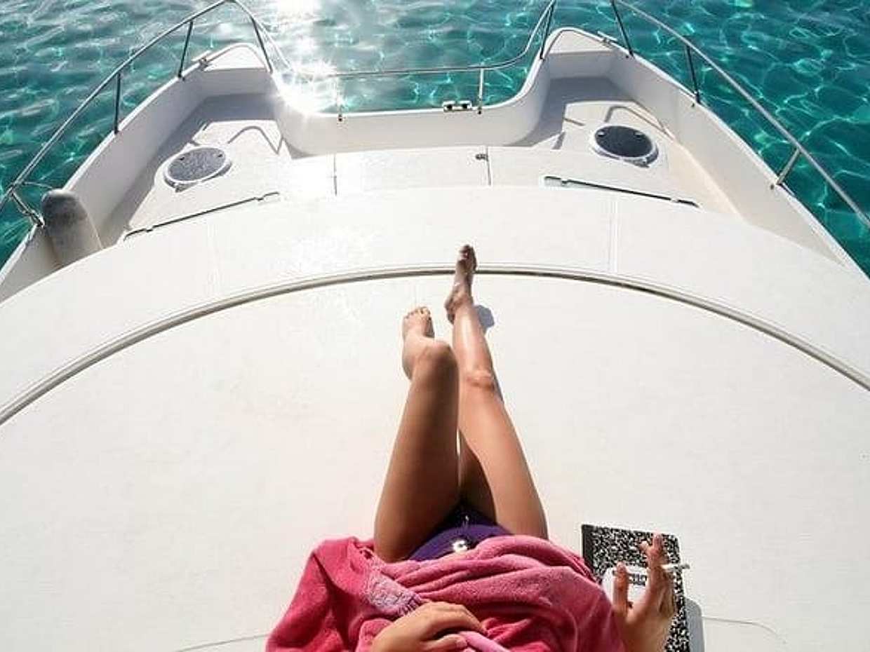 Santorini Croisière Privée en Yacht à Moteur en Grèce, Théra