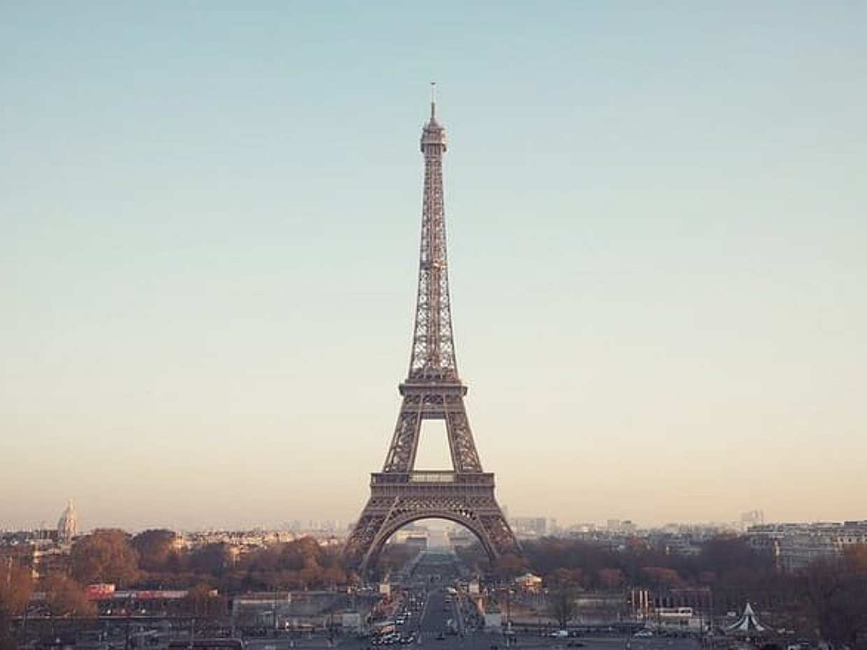 Eiffel Tower Private Top floor Summit Tour with Hotel Pick up and private guide, photo 3