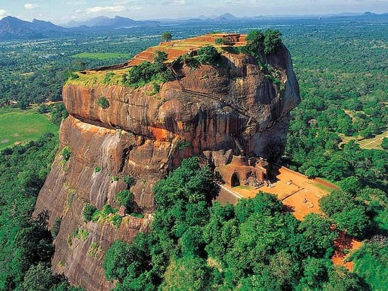 Sigiriya Rock & Dambulla Cave Temple Private Guided Day Trip, photo 2