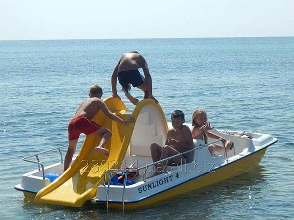 Pedalo in La Mer, photo 2