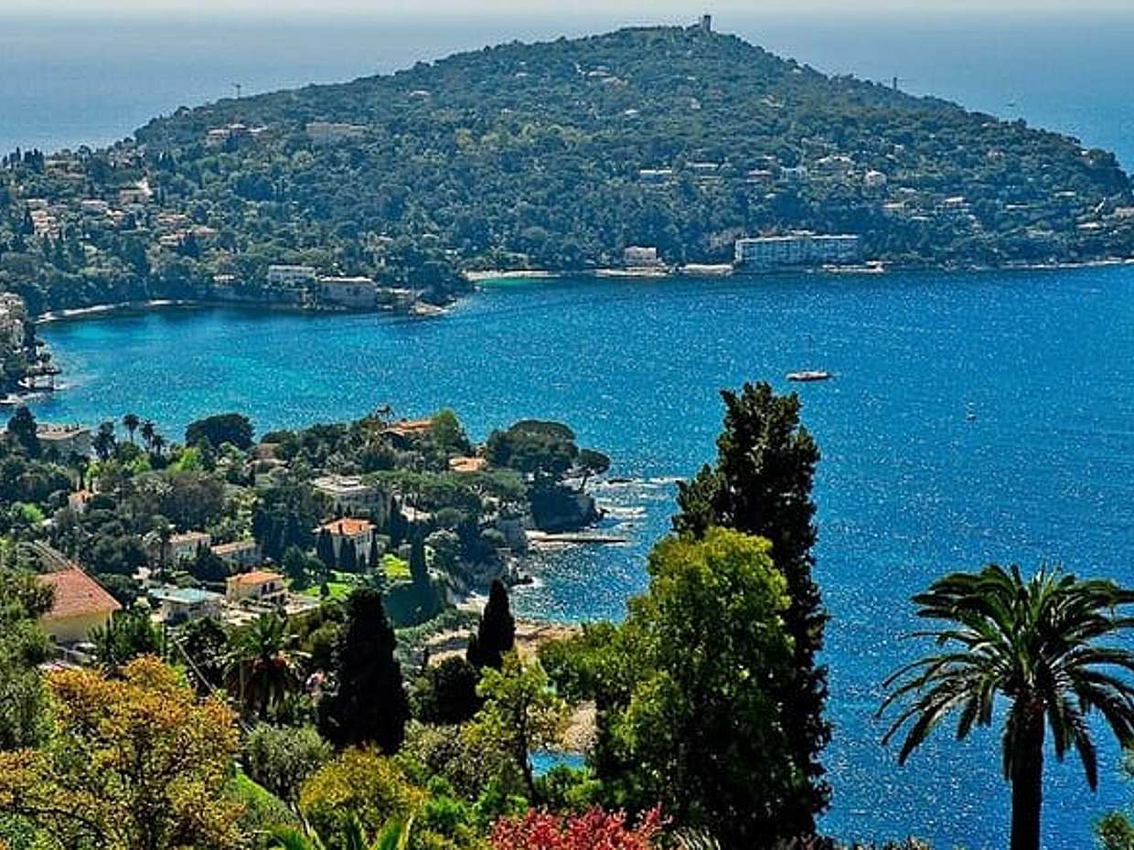 5-day Private Paris, Burgundy, Provence, Nice Live Guided Tour
