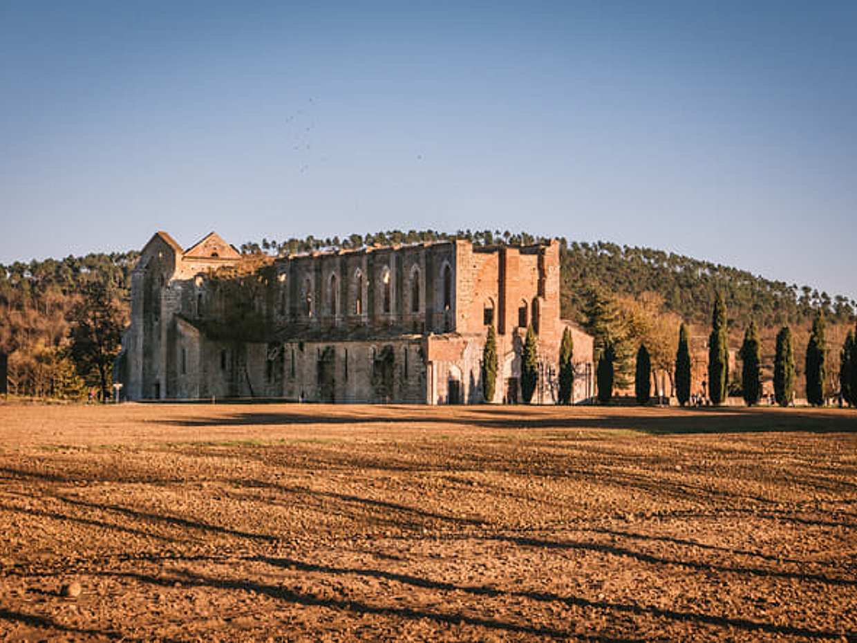 Discovering Tuscany's hidden treasures: San Gimignano, Volterra and San Galgano mysterious Abbey day trip from Florence, photo 4