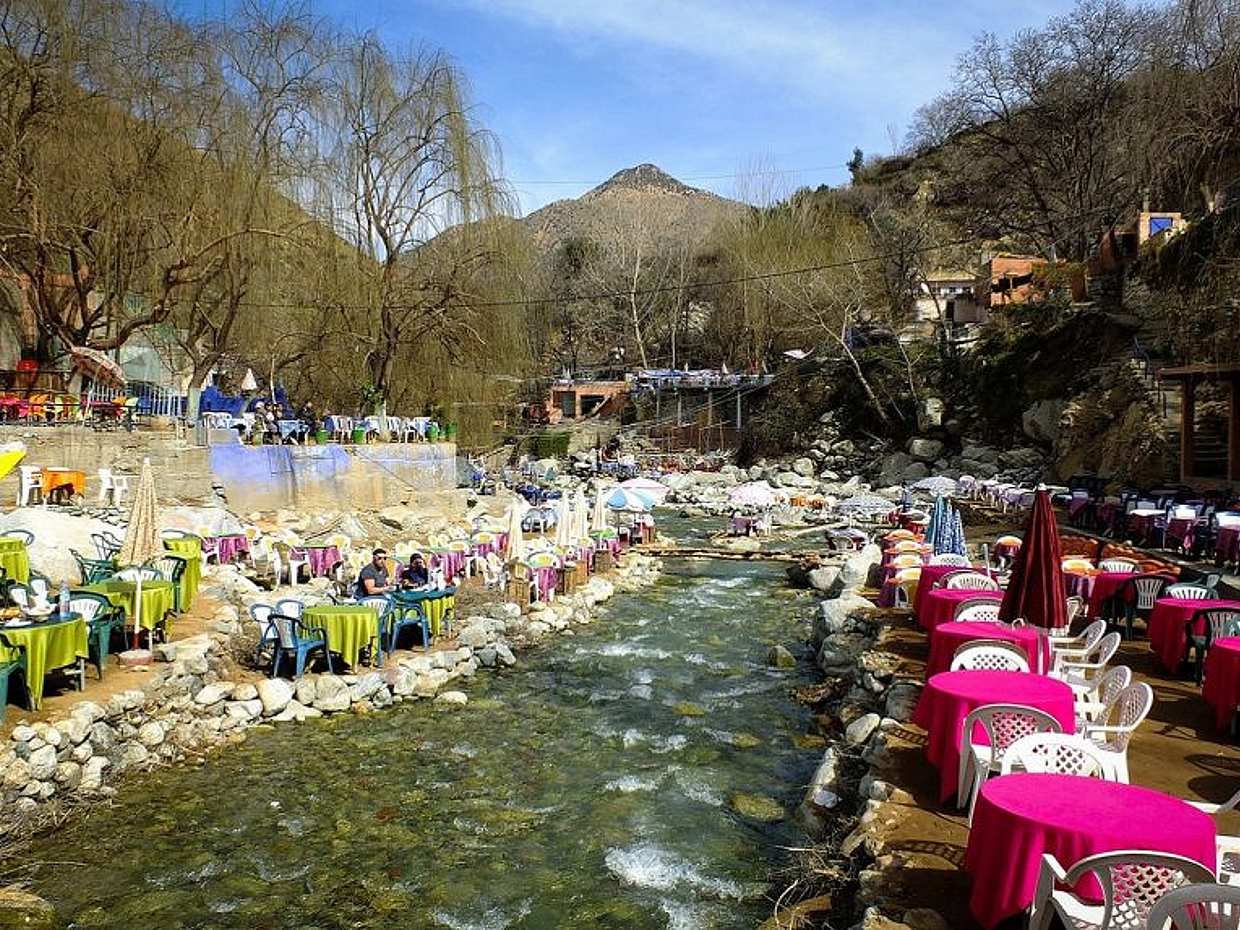 Valle de Ourika y excursión de día completo a las montañas del Atlas con almuerzo en Marruecos
