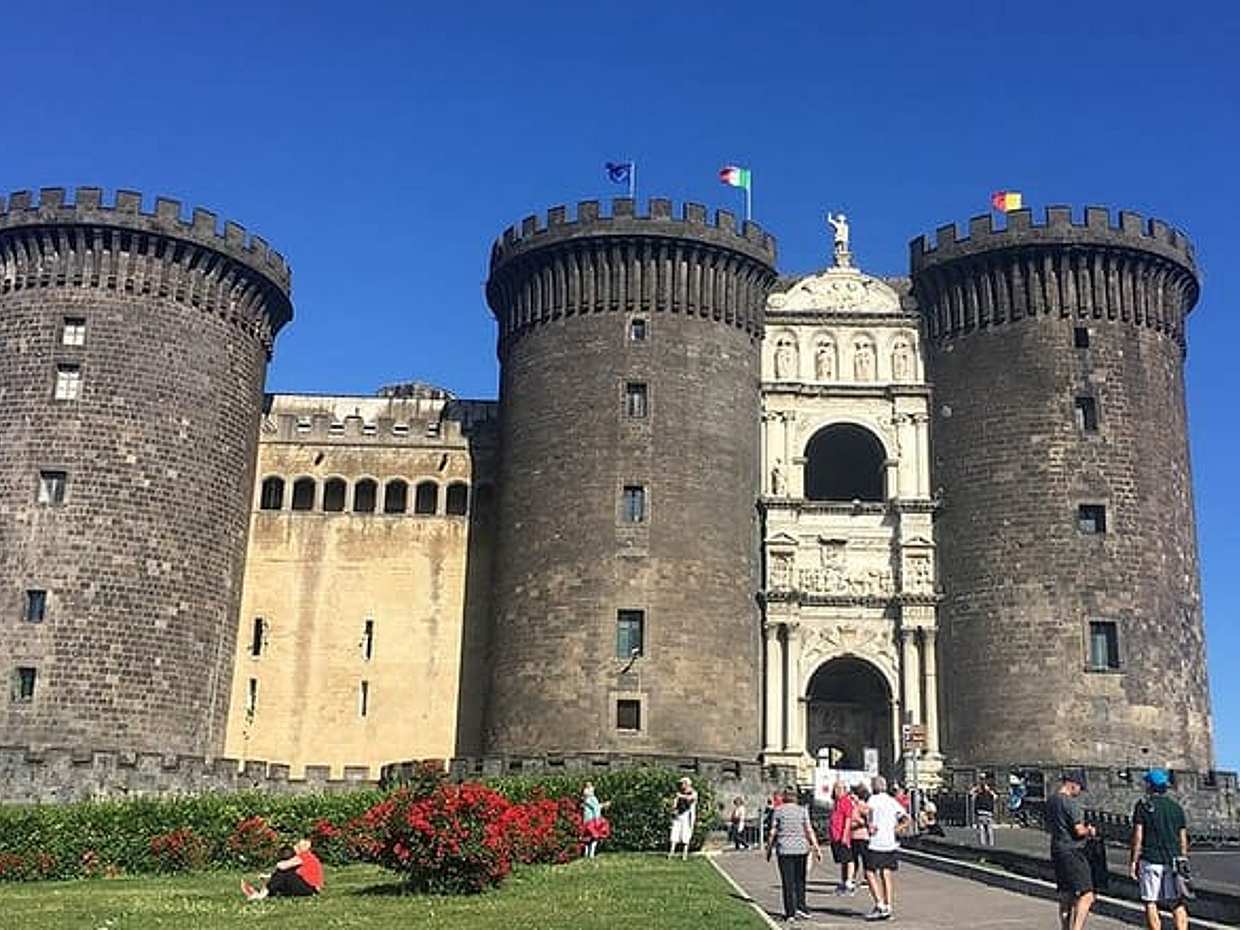 Naples Walking Tour and Underground Ruins, photo 3