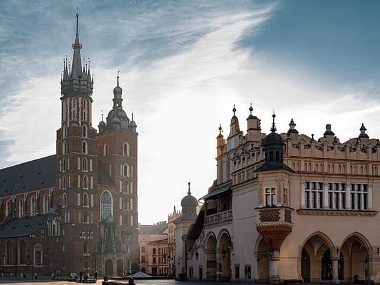 Private Holiday Taxi from Prague to Krakow in Czechia, photo 2
