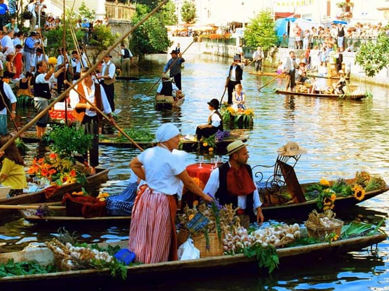L'Isle-sur-la-Sorgue, Gordes and Roussillon: the most beautiful villages of Provence