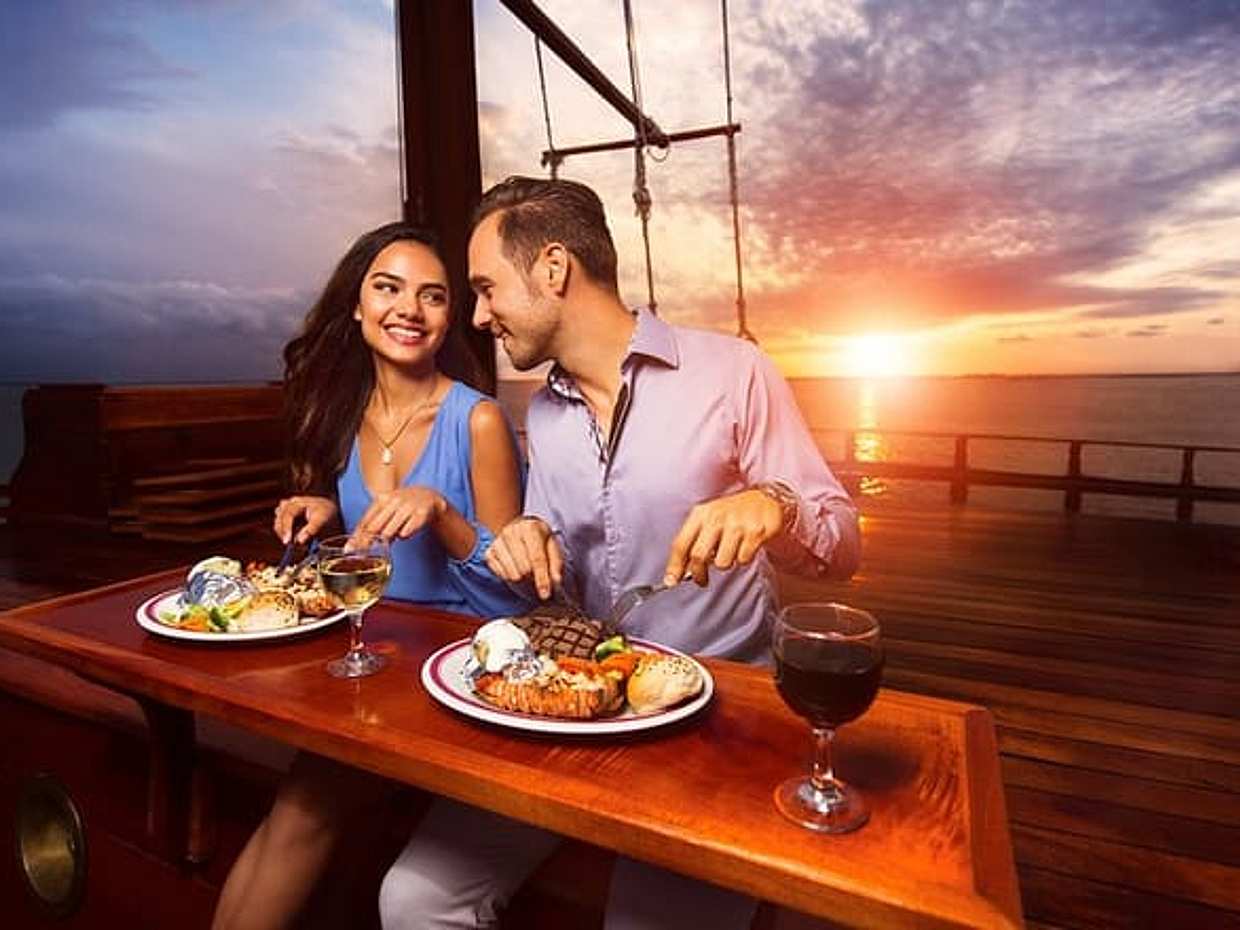 Columbus Romantic Dinner Cruise at Sunset in Mexico, Cancún, photo 2