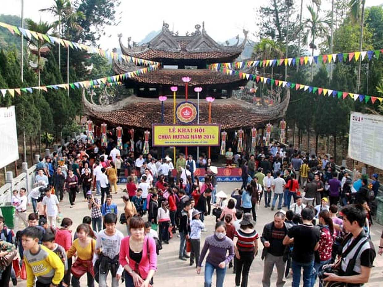 PERFUME PAGODA ONE DAY TOUR WITH LUNCH FROM HANOI (1 Day)
