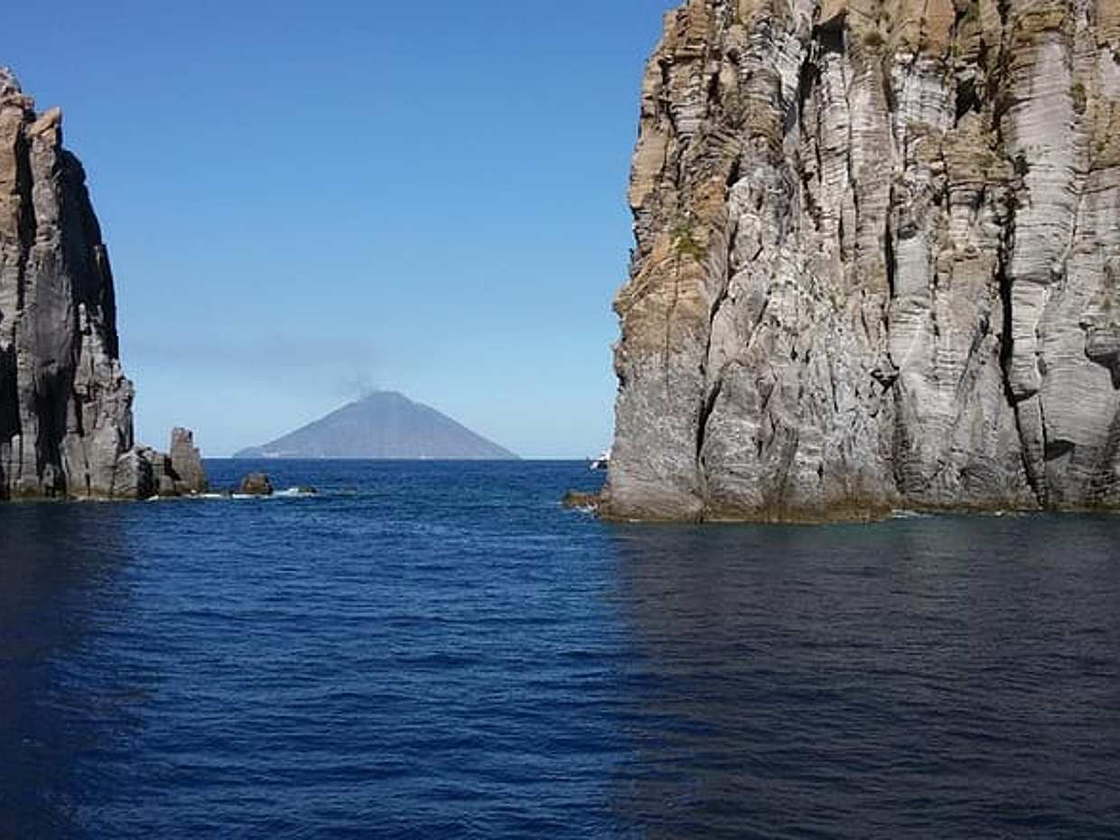 Eolie Adaları : Cefalù, İtalya'dan Panarea ve Stromboli, photo 2
