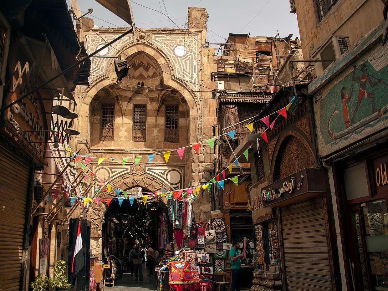 Pyramidy v Gíze, Egyptské muzeum a soukromá prohlídka bazaru Khan El Khalili, Velká pyramida v Gíze., photo 3