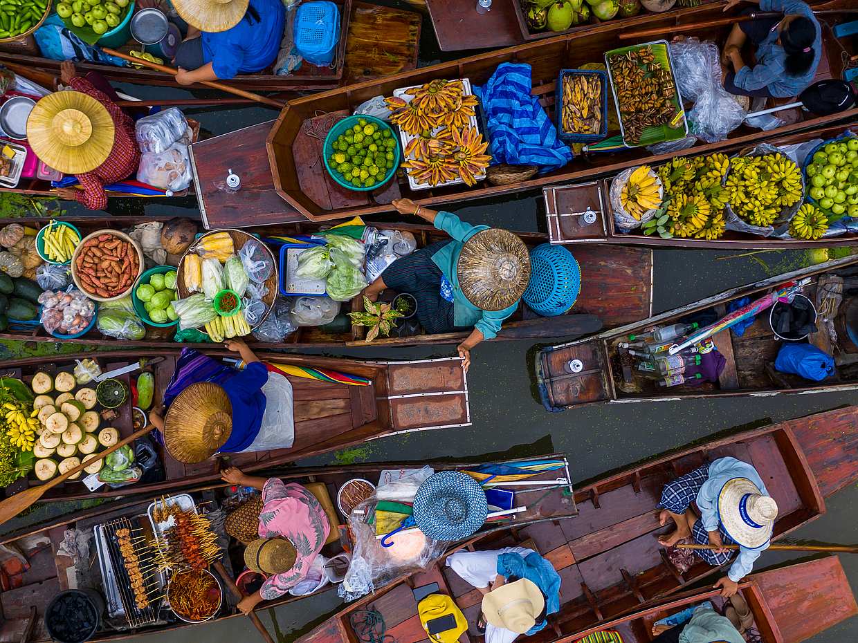 Floating and Railway Market, Coconut and Salt Farm from Bangkok (Private Tour), photo 3