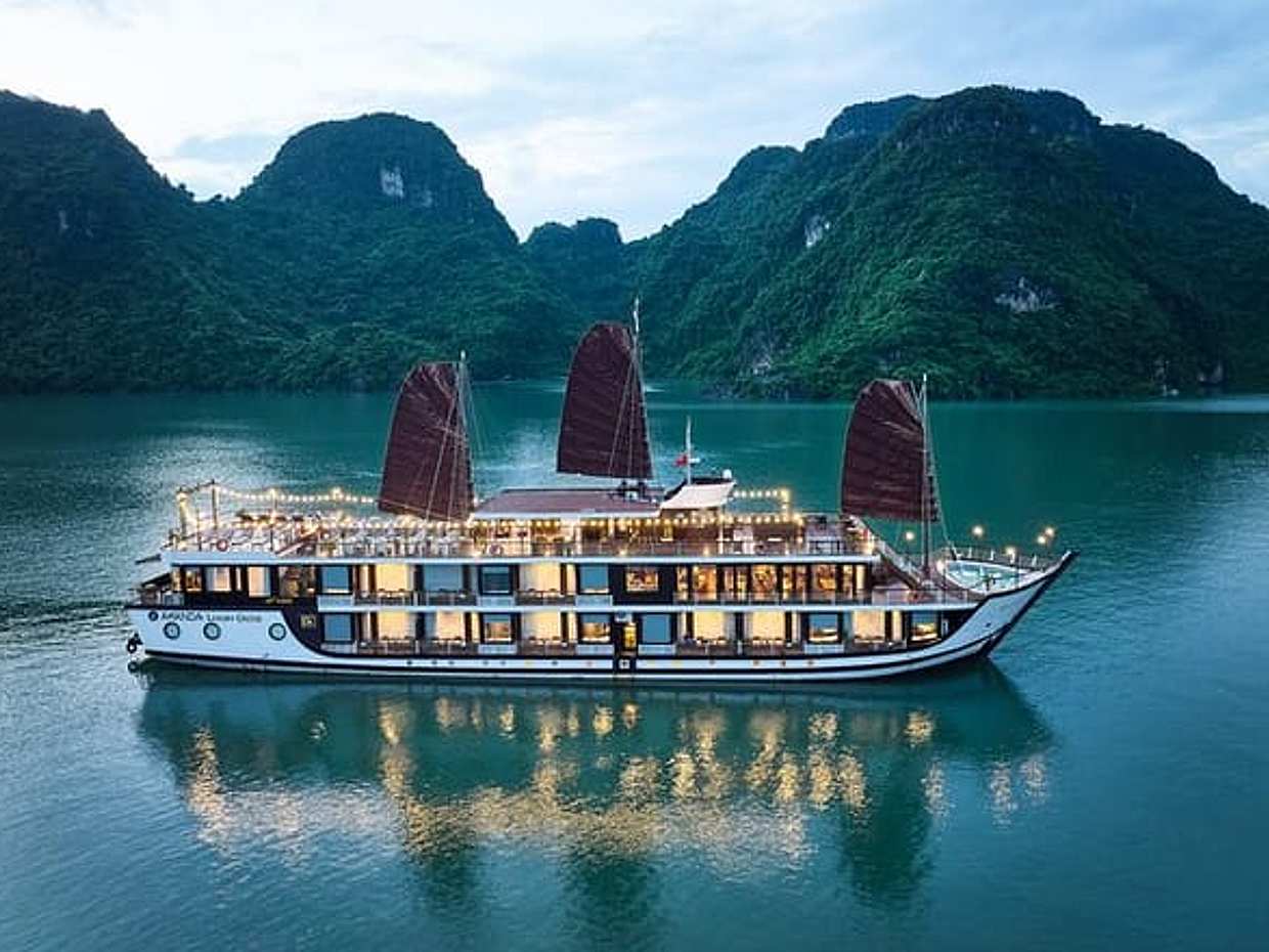 Amanda Cruise Luxury Halong Bay and Lan Ha Bay 2 Days Tour, photo 2