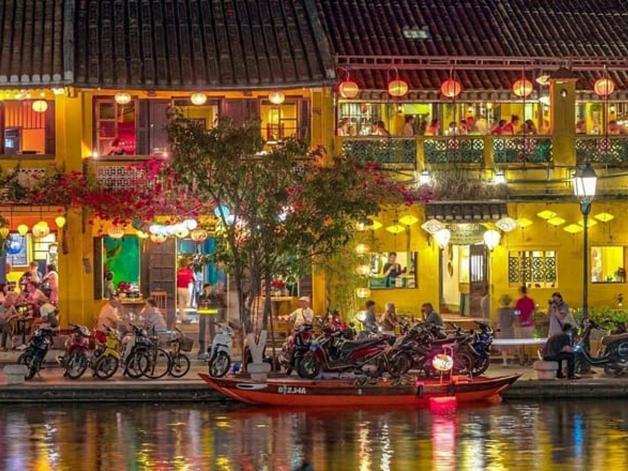 Hoian Town Tour With Basket Boat & Lantern Release From Hoian, photo 5