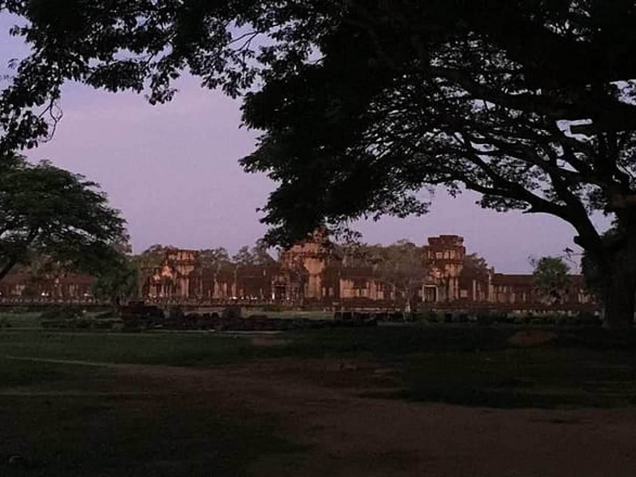 3-Day Private Tour: Angkor Wat Sunrise, Banteay Srei & Lake, photo 5