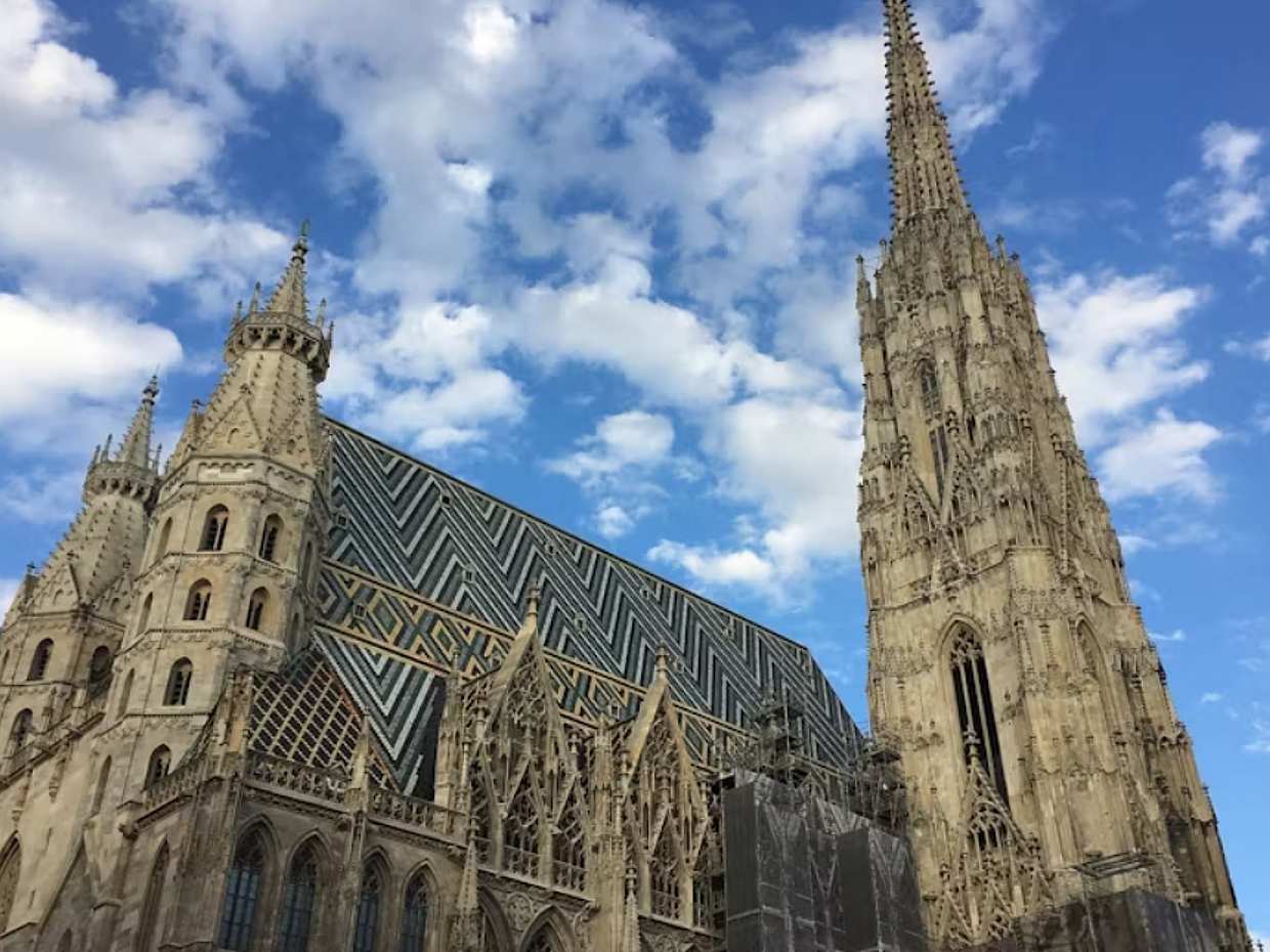 Vienna, City of Many Pasts: Guided City Tour with a Friendly Historian in Austria, photo 4