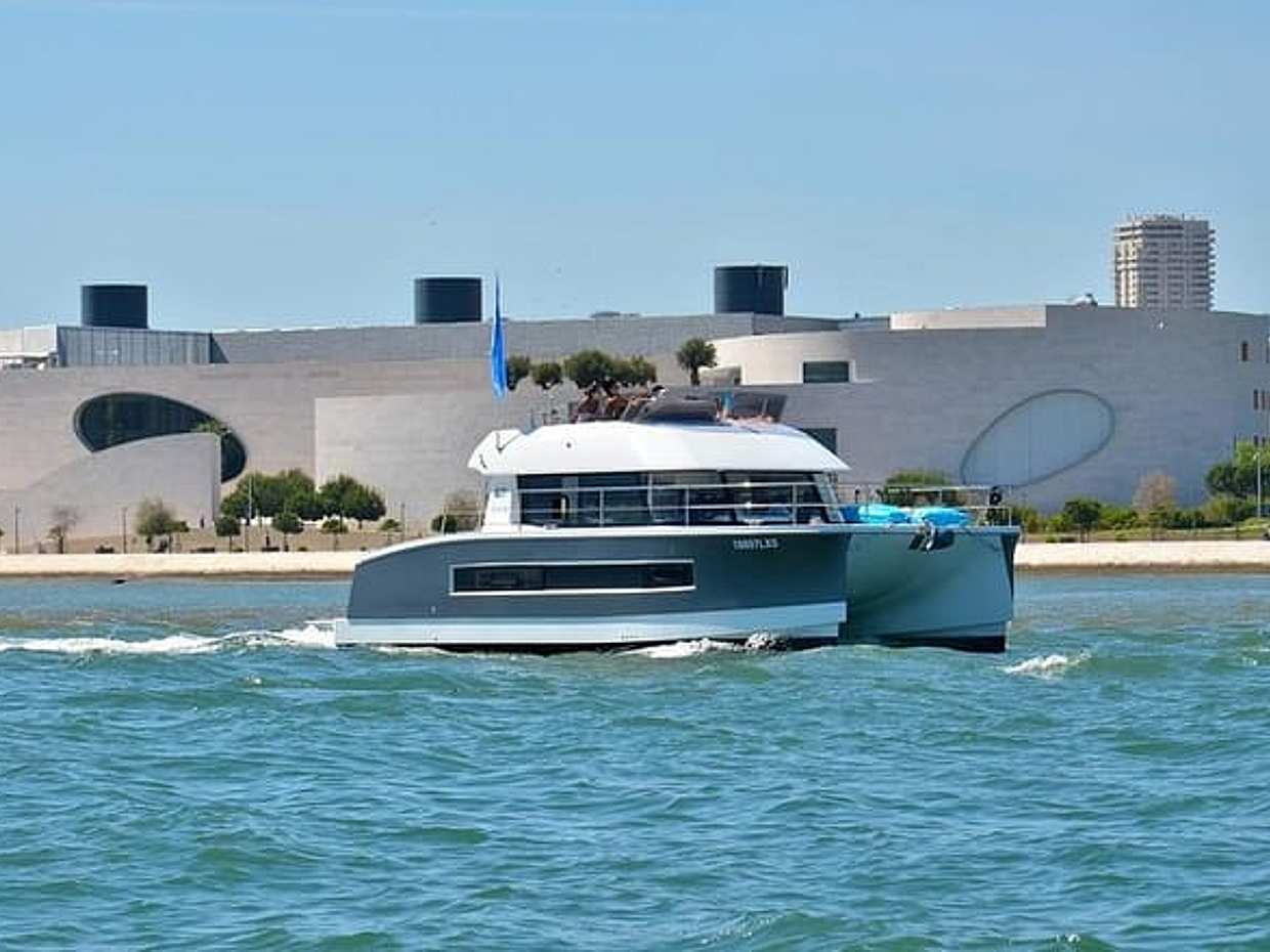 Motor catamaran up to 18 people in Lisbon in Portugal, photo 2