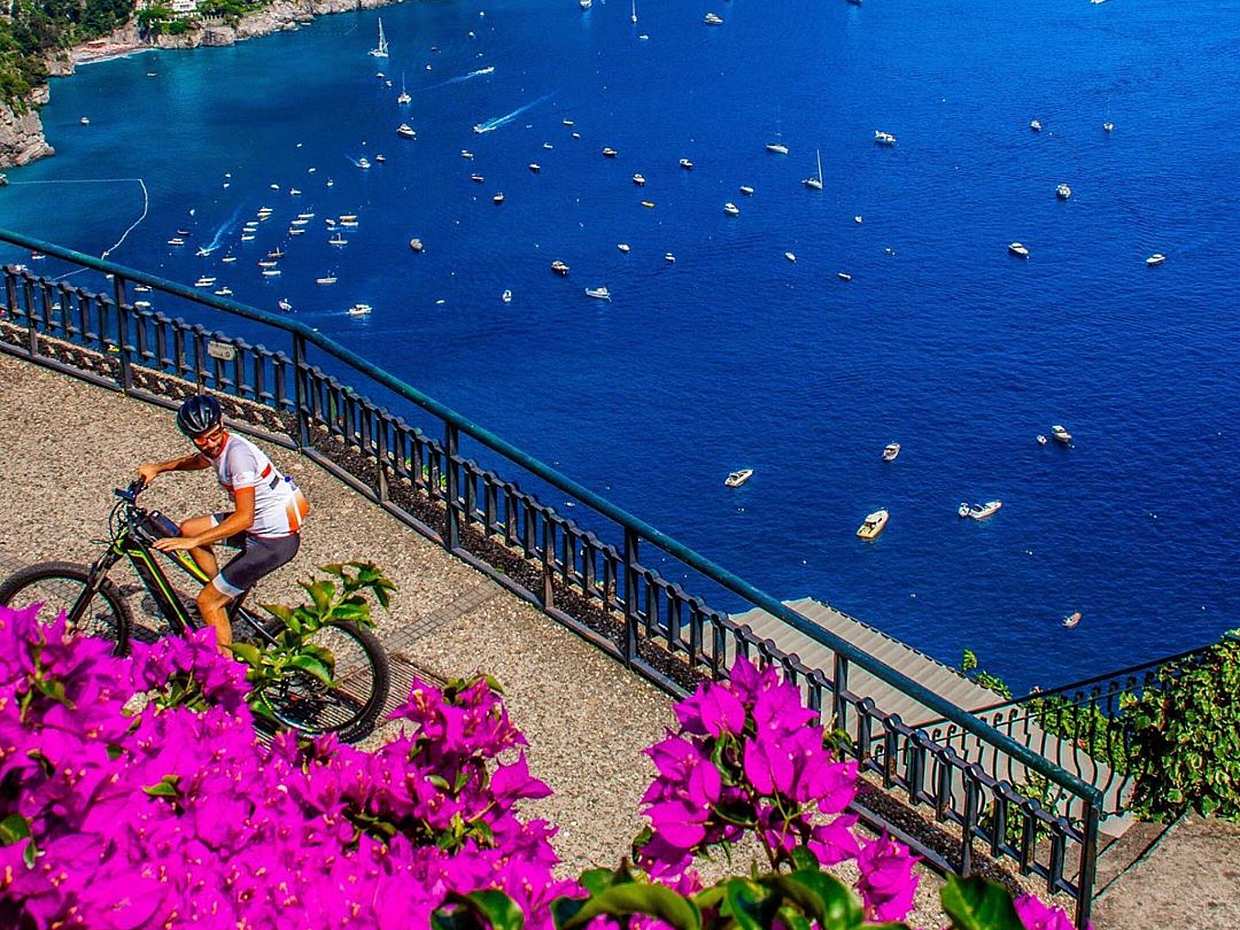 Bike Tour to Positano from Sorrento in Italy, Sorrento E-bike