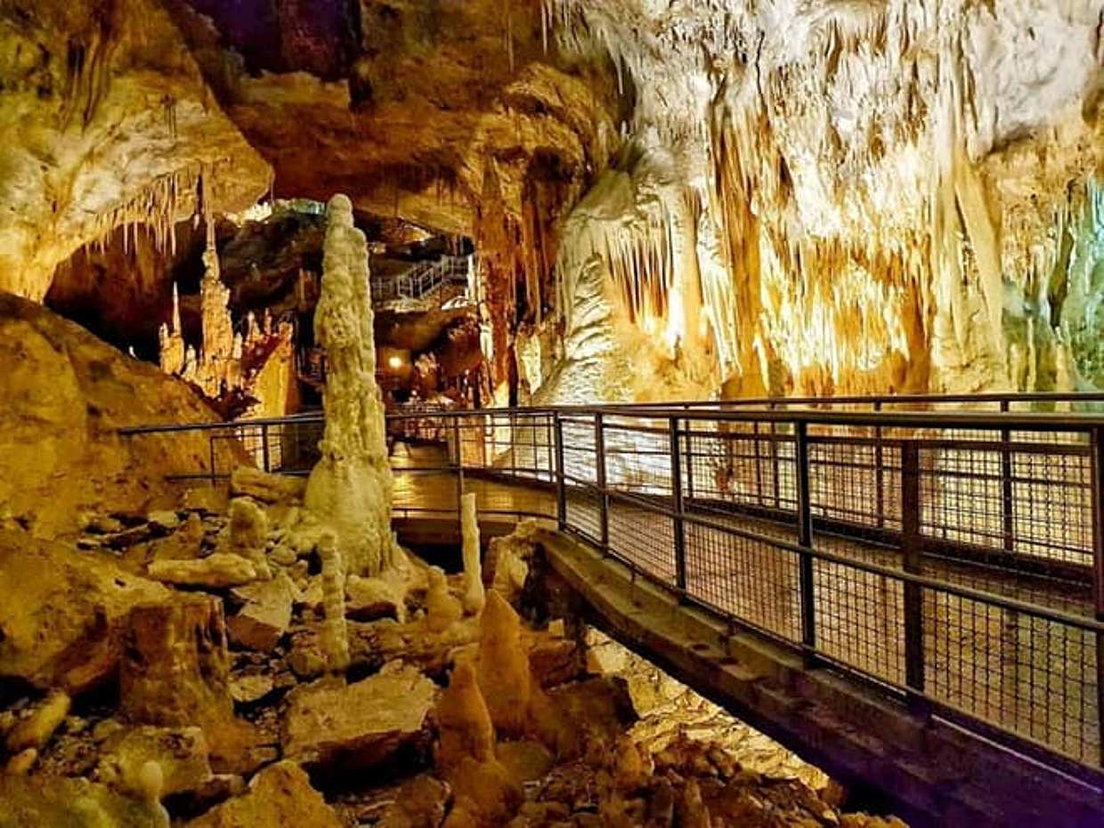 Frasassi Caves - English guided tour, photo 3