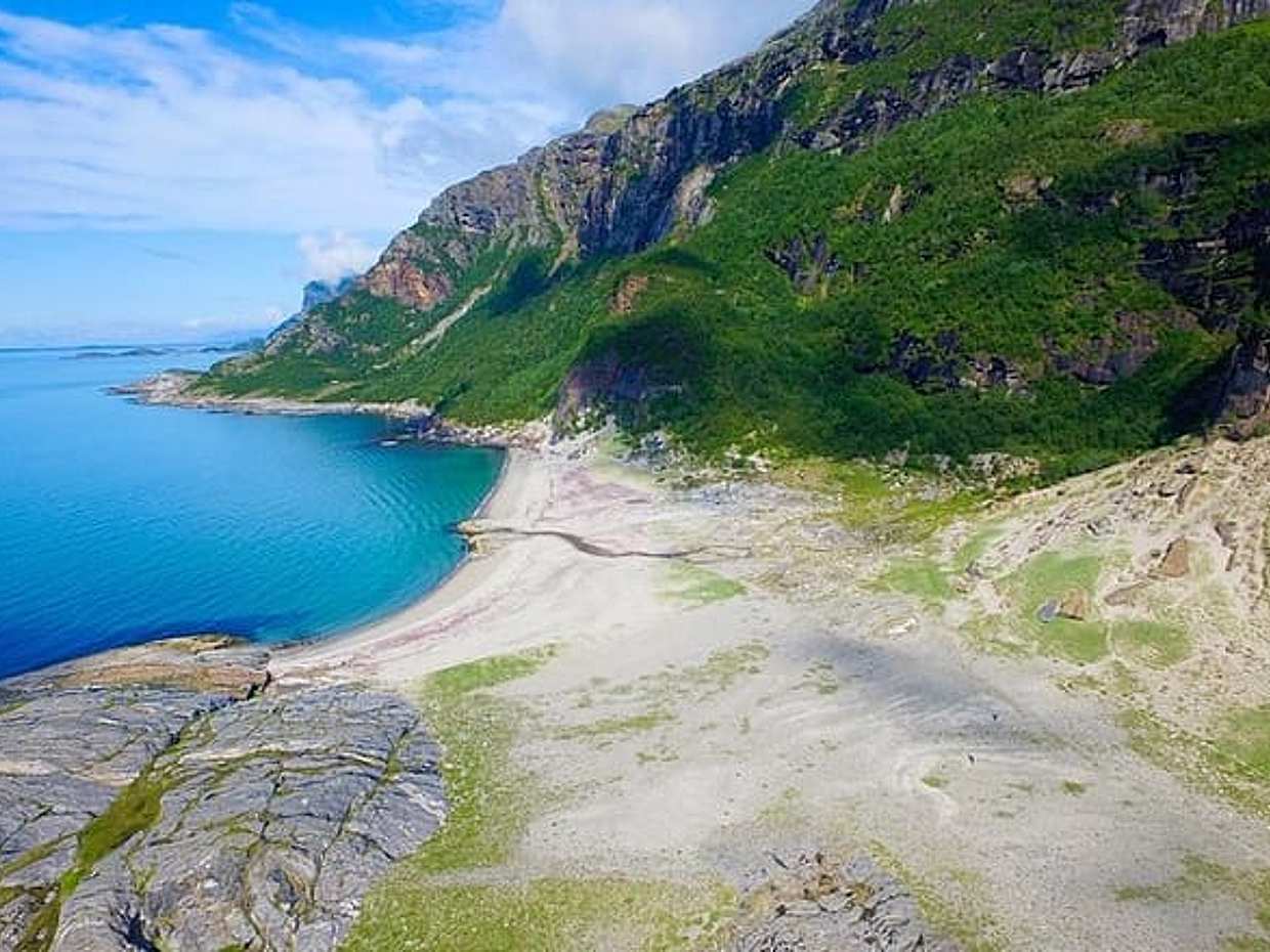 Mjelle Beach - Coastal Day Hike