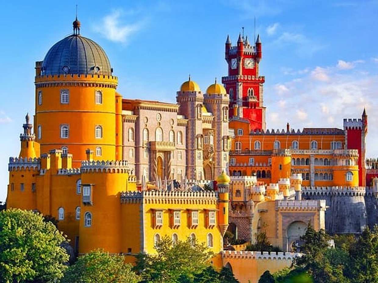 Sintra, Pena Palace, Quinta da Regaleira & Cascais Group Tour in Portugal, Lisbon, photo 2
